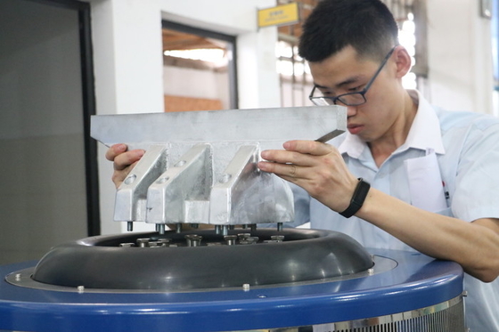 A umidade da temperatura combinou a vibração eletrodinâmica Shaker System para o PWB da eletrônica